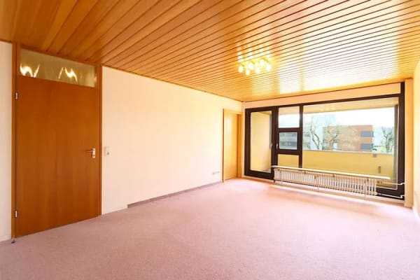 Immobilie in Tamm - Altersgerecht & komfortabel ! 4-Zimmer-Wohnung mit ca. 100 m², EBK, Südbalkon & TG – ab sofort frei! - Bild 1