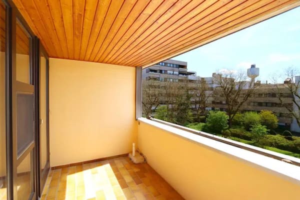 Immobilie in Tamm - Altersgerecht & komfortabel ! 4-Zimmer-Wohnung mit ca. 100 m², EBK, Südbalkon & TG – ab sofort frei! - Bild 2