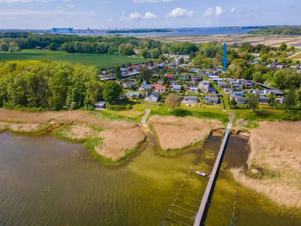 Immobilie in Gustow - Entkernter Ferienbungalow auf Rügen - Bild 0