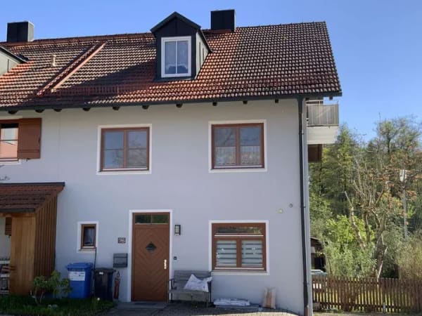 Immobilie in Gars am Inn - Helle, freundliche Doppelhaushälfte in ruhiger schöner Lage - Bild 1