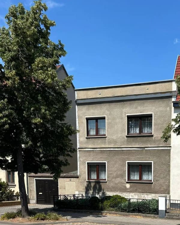 Immobilie in Zerbst/Anhalt - Gepflegtes Stadthaus mit viel Potenzial in Zerbst/Anhalt - Bild 1
