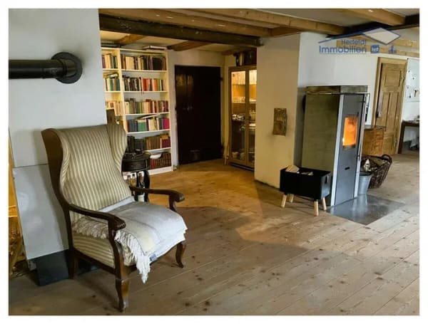 Immobilie in Unterdießen - Sanierungsbedürftiges, denkmalgeschütztes Bauernhaus mit Baugrundstück und viel Potenzial - Bild 4