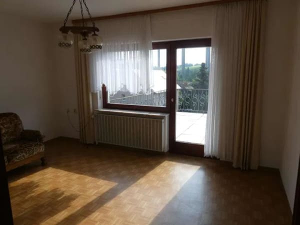 Immobilie in Fell - Achtung junge Familie - Freistehendes Wohnhaus mit 2 Garagen und großen Terrassen in Fell - Bild 1