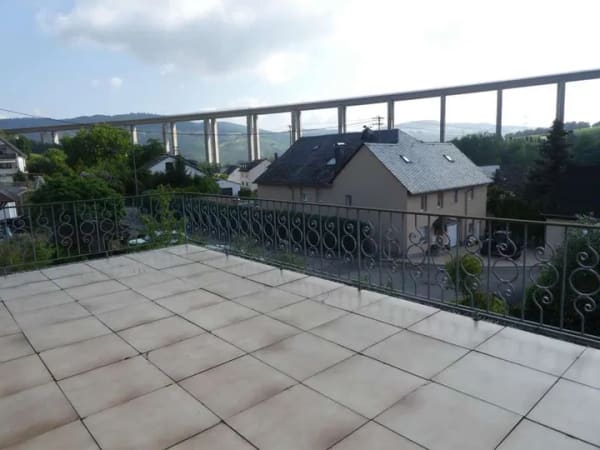 Immobilie in Fell - Achtung junge Familie - Freistehendes Wohnhaus mit 2 Garagen und großen Terrassen in Fell - Bild 4