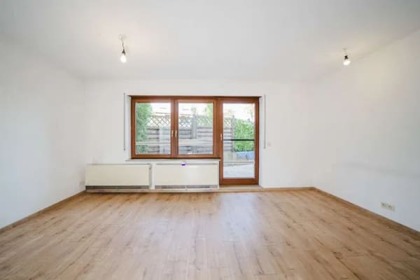 Immobilie in Oberriexingen - Sonnige 2-Zimmer-Wohnung mit Terrasse & TG-Stellplatz – sofort bezugsfrei - Bild 1