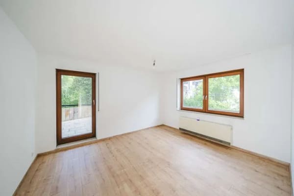 Immobilie in Oberriexingen - Sonnige 2-Zimmer-Wohnung mit Terrasse & TG-Stellplatz – sofort bezugsfrei - Bild 2