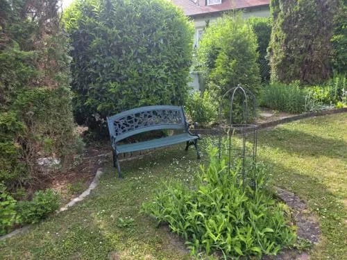 Immobilie in Waigolshausen - Wohn- und Geschäftshaus mit Lagerflächen, herrlicher Blick, 3 Garagen-StPl, + 4 StPl,  in 97534 Waigolshausen-Hergolshausen zwischen Würzburg / Schweinfurt /Volkach - Bild 2