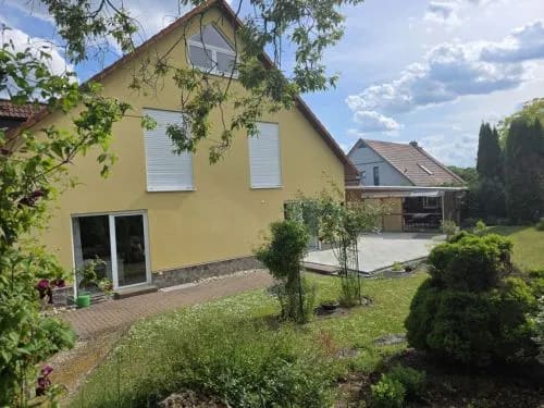 Immobilie in Waigolshausen - Wohn- und Geschäftshaus mit Lagerflächen, herrlicher Blick, 3 Garagen-StPl, + 4 StPl,  in 97534 Waigolshausen-Hergolshausen zwischen Würzburg / Schweinfurt /Volkach - Bild 4
