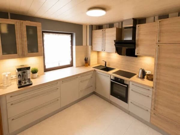 Immobilie in Weiterstadt - SEHR GERÄUMIGES 7-ZIMMER-MEHRGENERATIONENHAUS MIT GROSSEM BALKON, 3 BÄDERN UND 2 EINBAUKÜCHEN - Bild 4