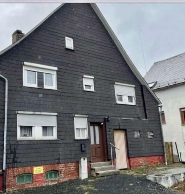 Immobilie in Dietzhölztal - Sanierungsobjekt mit Historie in Dietzhölztal

 - Bild 0