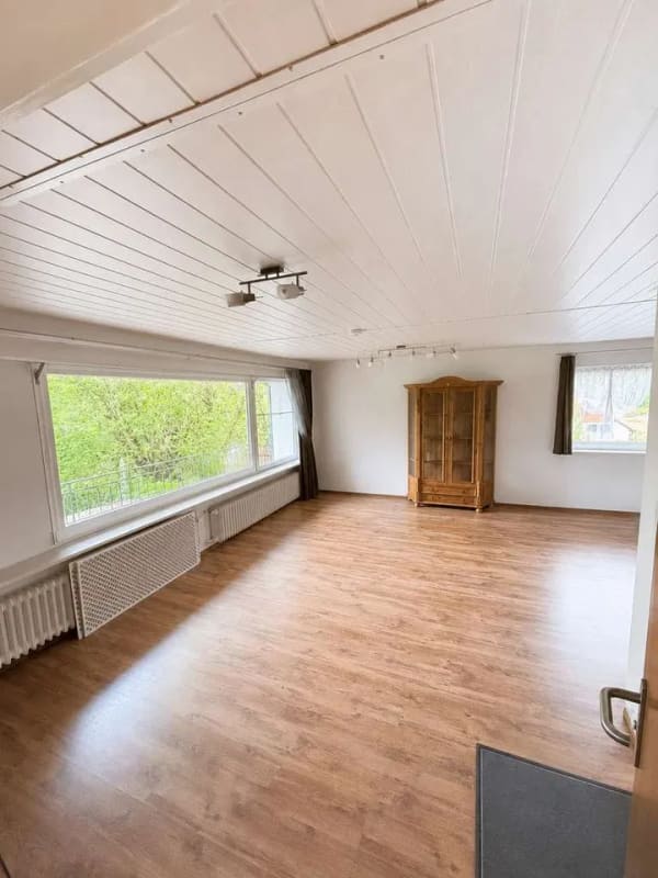 Immobilie in Überlingen - Sanierungsobjekt- Naturparadies mit Wiesen, eigenem Wald und vielseitigem Wohnraum bei Überlingen - Bild 4