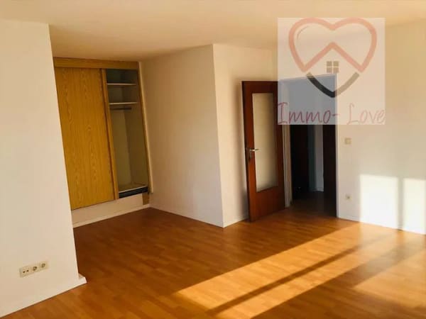 Immobilie in Augsburg - Immo Love Schwabencenter- Vermietetes 1 ZKB Apartment mit ca. 39 m² und Balkon! - Bild 1