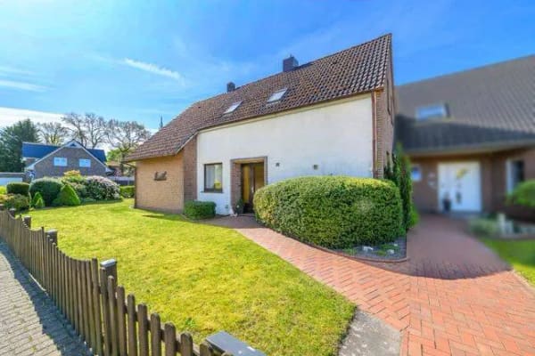 Immobilie in Ganderkesee - Ganderkesee-Bookholzberg: Familiengerechte Doppelhaushälfte mit einer Garage in sehr guter Lage!*KÄUFERPROVISIONSFREI* - Bild 0