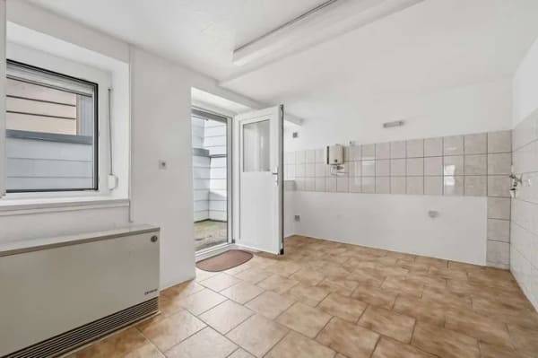Immobilie in Tuttlingen - Wohnhaus mit vielen Möglichkeiten. Schönes Zweifamilienhaus in Möhringen - Bild 3