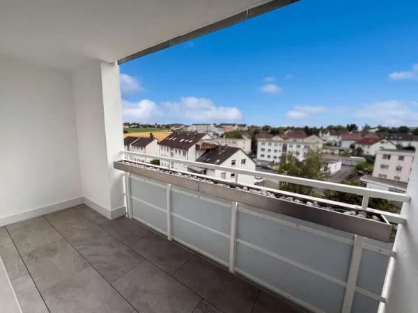 Immobilie in Künzell - Weitblick inklusive: 3-Zimmer-Wohnung mit Aufzug und barrierefreiem Zugang - Bild 0