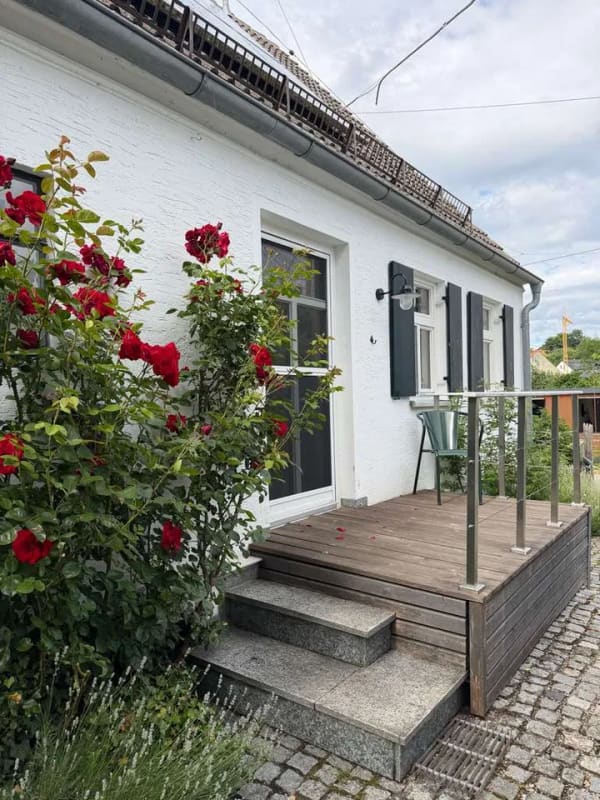 Immobilie in Finningen - Liebevoll saniertes Bauernhaus mit Stadel, Garten & viel Potenzial - Bild 2