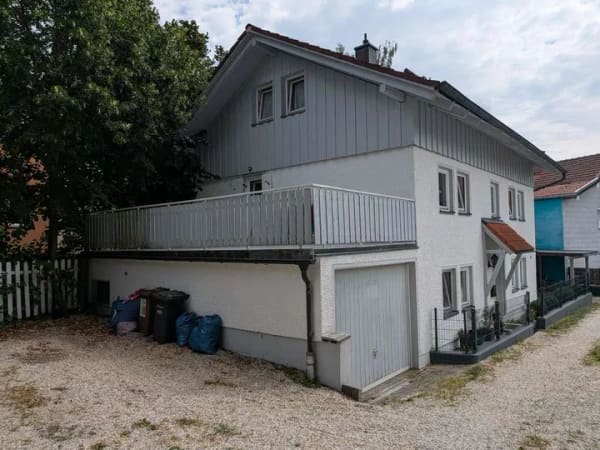 Immobilie in Gangkofen - Renoviertes EFH mit 2 Terrassen u 2 Balkonen auf kl. Grundstück - Bild 0