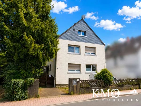 Immobilie in Sulzbach - Gepflegtes Mehrfamilienhaus mit drei Wohneinheiten und großem Garten in begehrter Lage - Bild 0