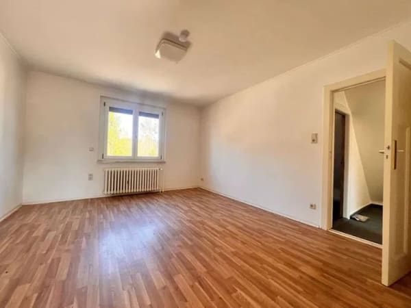 Immobilie in Biesenthal - Einfamilienhaus mit Garten und Potenzial - Bild 2
