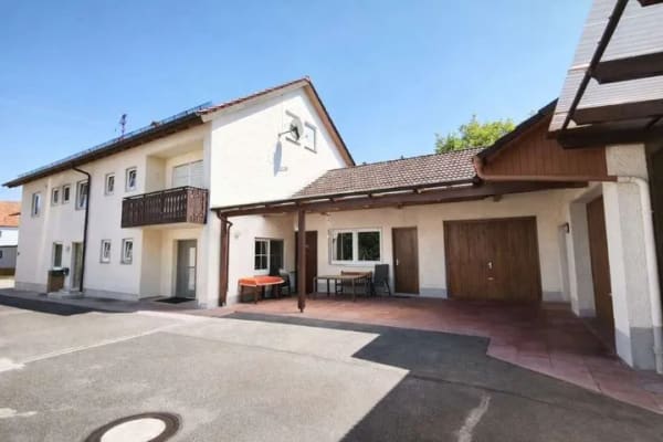 Immobilie in Jettingen-Scheppach - Großzügiges Zweifamilienhaus mit PV‑Anlage, viel Nebengelass (Provisionsfrei!)                       - Bild 0