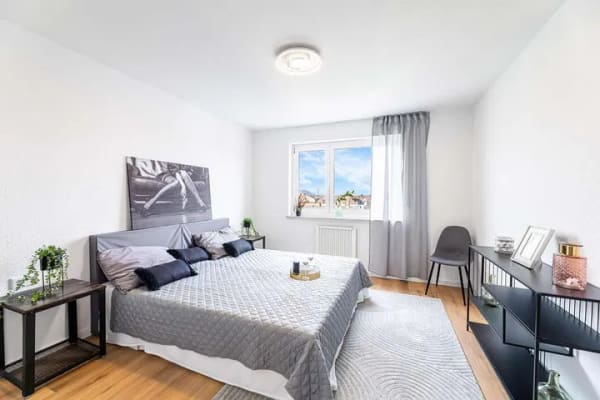 Immobilie in Hallstadt - Renovierte 3-Zimmer-Wohnung mit Balkon, Domblick, Aufzug und Garage - provisionsfrei - Bild 2