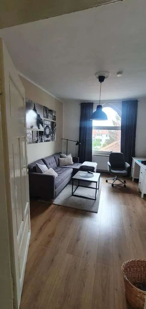 Immobilie in Hildesheim - Helle 4 Zimmerwohnung, mit Aussicht: Raum für Entfaltung und zentrumsnahes Wohnen in der Oststadt - Bild 2