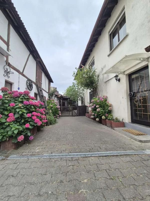 Immobilie in Bürstadt - Charmantes Einfamilienhaus mit viel Potenzial – Verwirklichen Sie Ihren Wohntraum in Bürstadt - Bild 0