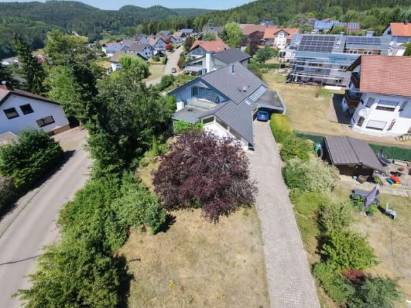 Immobilie in Neufra - Provisionsfrei! Großzügiges Einfamilienhaus in sonniger Hochlage in Neufra - Bild 2