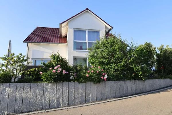 Immobilie in Aichelberg - Großzügiges Einfamilienhaus in ruhiger Lage mit wundervollem Weitblick - Bild 1
