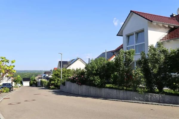 Immobilie in Aichelberg - Großzügiges Einfamilienhaus in ruhiger Lage mit wundervollem Weitblick - Bild 3