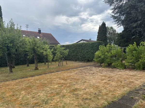 Immobilie in Ertingen - Großzügiges Einfamilienhaus mit 1273m2 und  toller Aussicht  - Bild 2
