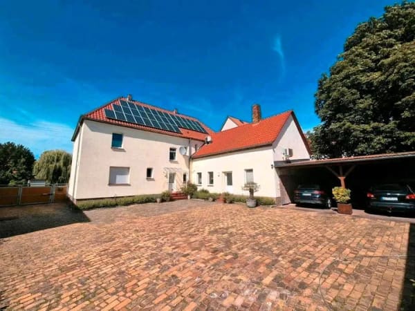 Immobilie in Muldestausee - Top-Lage Goitzsche See: großzügiges Haus mit Pool & PV-Anlage - Bild 0