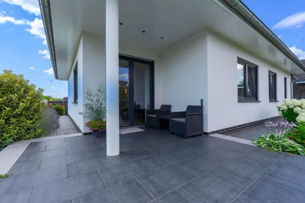Immobilie in Asendorf - Moderner Bungalow (BJ 2018) mit Doppelgarage, Wärmepumpe & Traumgarten - Bild 3