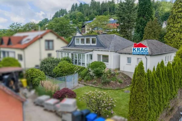 Immobilie in Bad Laasphe - ++ KRAG Immobilien ++ Freistehendes Haus mit Wintergarten und Vollkeller für Individualisten ++ - Bild 0