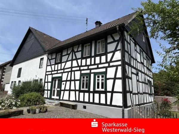 Immobilie in Weyerbusch - Nähe Weyerbusch, liebevoll modernisiertes Fachwerkhaus in ruhiger Lage, kein Denkmalschutz - Bild 0