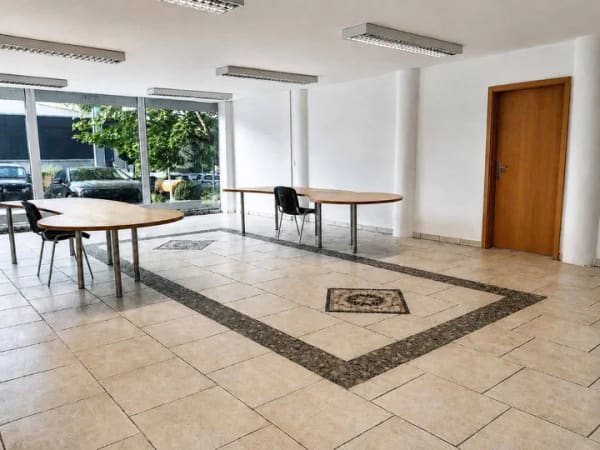 Immobilie in Auenwald - Vielseitig nutzbares Wohn- & Geschäftshaus mit großen Räumen, Halle und Garten - Bild 4