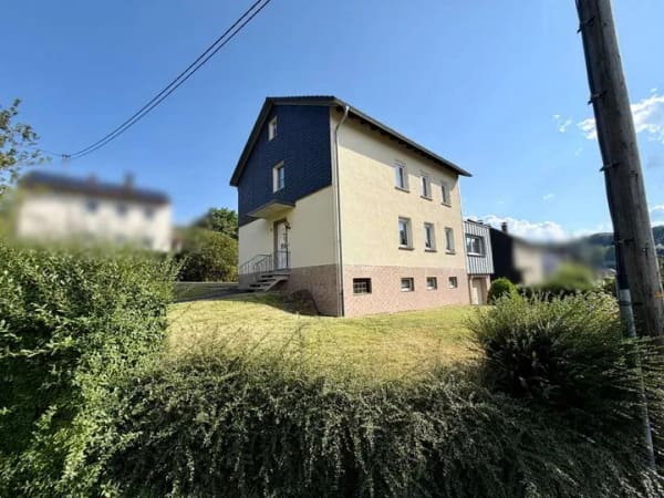 Immobilie in Burbach - Großzügiges Zweifamilienhaus mit Garage und vielseitigen Nutzungsmöglichkeiten - Bild 2