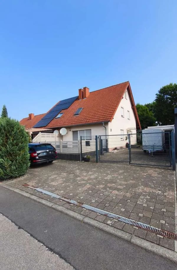 Immobilie in Gräfenhainichen - Gepflegte Doppelhaushälfte in Schköna zu verkaufen! Ab mtl. 915,00 EUR! - Bild 1