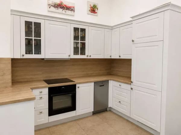 Immobilie in Neuhaus am Inn - Neuwertige 2,5-Zimmer-Wohnung mit 4 m Raumhöhe, Südbalkon, Aufzug und Tiefgarage - Bild 4