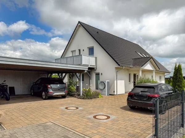 Immobilie in Kropp - Modern & Energieeffizient | A+ Zweifamilienhaus | KfW 55 | Ruhige Feldrandlage | Ebenerdig Wohnen... - Bild 0