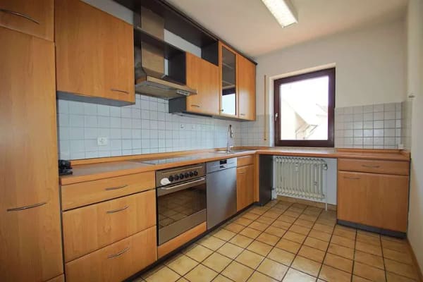 Immobilie in Großbettlingen - Großzügig und zentral wohnen mit großem Balkon - Bild 4