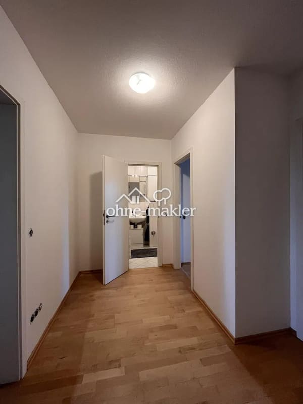 Immobilie in Gräfelfing - Charmante 2-Zimmer-Wohnung mit großem Süd-Balkon in Gräfelfing - Bild 3