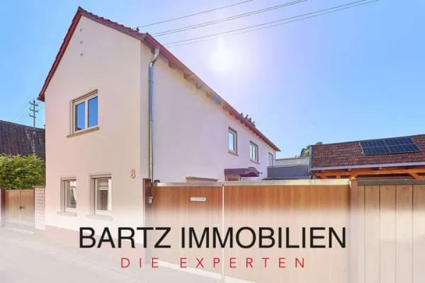 Immobilie in Neuhofen - Einfamilienhaus mit sonnigem, vielseitig nutzbarem Hofbereich - Bild 0