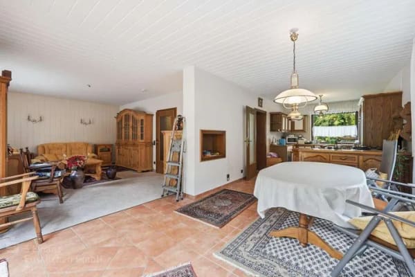Immobilie in Bad Münstereifel - Bad Münstereifel-Nitterscheid: Großzügiges Wohnhaus mit vermieteter Einheit! 360° Begehung - Bild 3