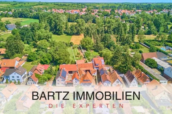 Immobilie in Billigheim-Ingenheim - Historisches Anwesen mit tollem Garten und zusätzlichem Bebauungspotenzial - Bild 0