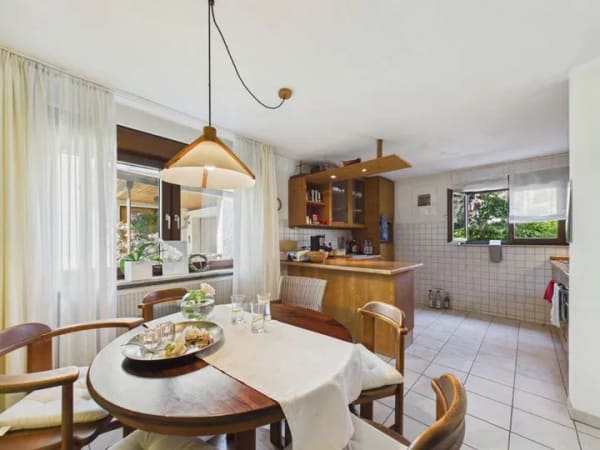 Immobilie in Kirchheim am Neckar - Helle Hochparterre-Wohnung mit Balkon & idyllischem Garten in ruhiger Lage - Bild 4