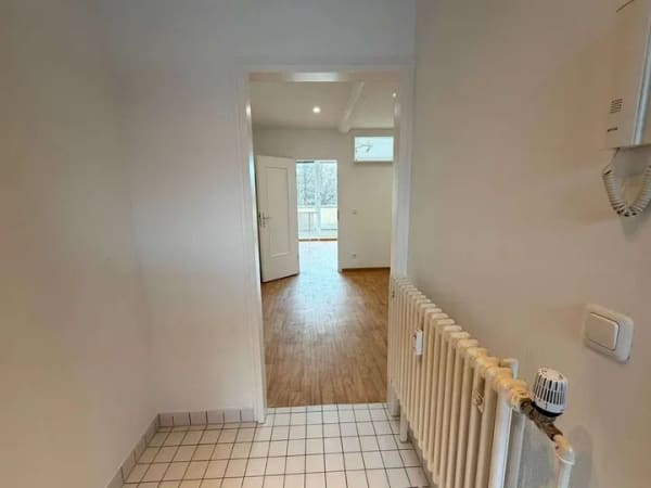Immobilie in Vaterstetten - Dachterrassenwohnung in zentraler Lage von Baldham mit der Chance zum Kauf unter Verkehrswert! - Bild 2