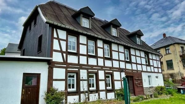 Immobilie in Ellefeld - Wohnen mit historischem Charme - Bild 0