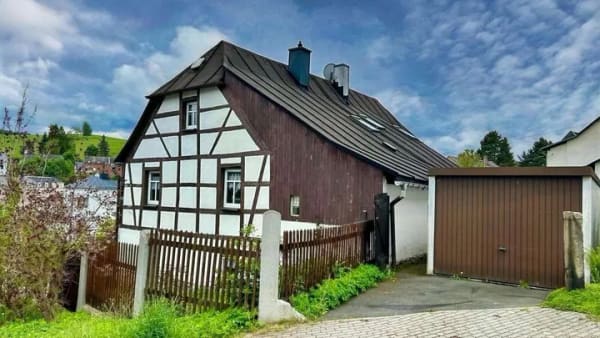 Immobilie in Ellefeld - Wohnen mit historischem Charme - Bild 2