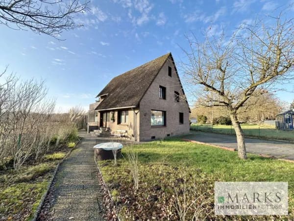 Immobilie in Groß Grönau - 3-Parteien-Haus in Groß Grönau mit großem Eigenlandgrundstück - - Bild 0